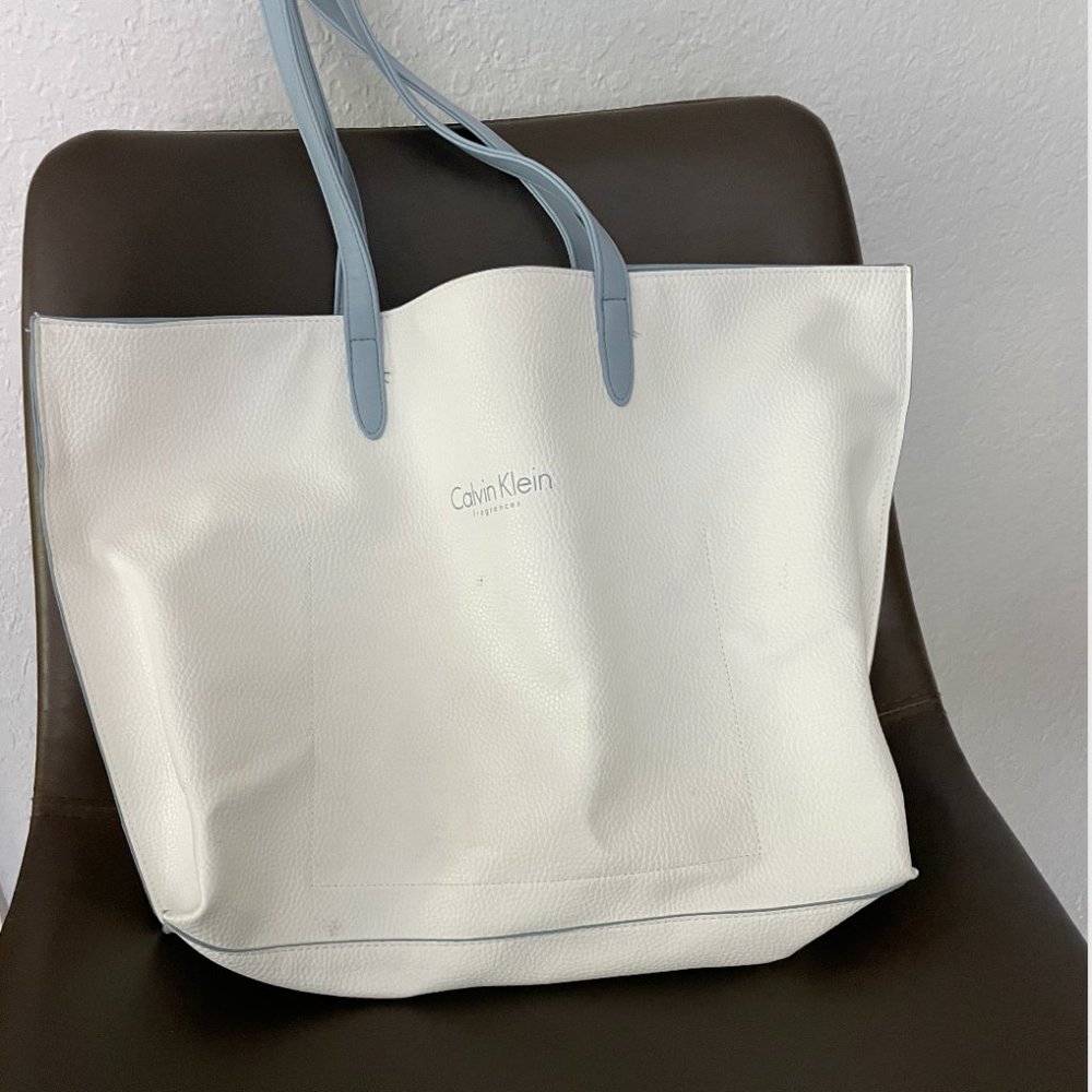 Calvin Klein - White Tote
